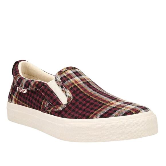 NWOB Taos size 9 Rubber Soul Plaid Slip On Comfort Sneakers Burgundy Maroon - Picture 1 of 12